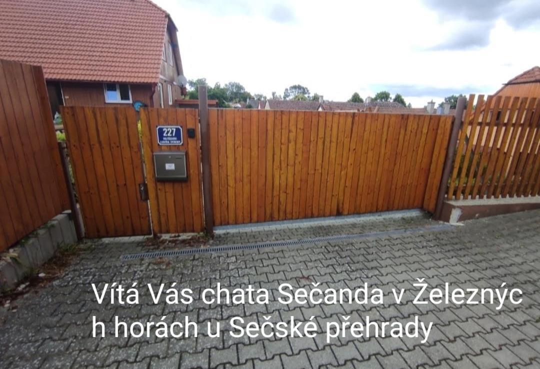 Apartmanova Chata Secanda S Bazenem, U Secske Prehrady Bagian luar foto